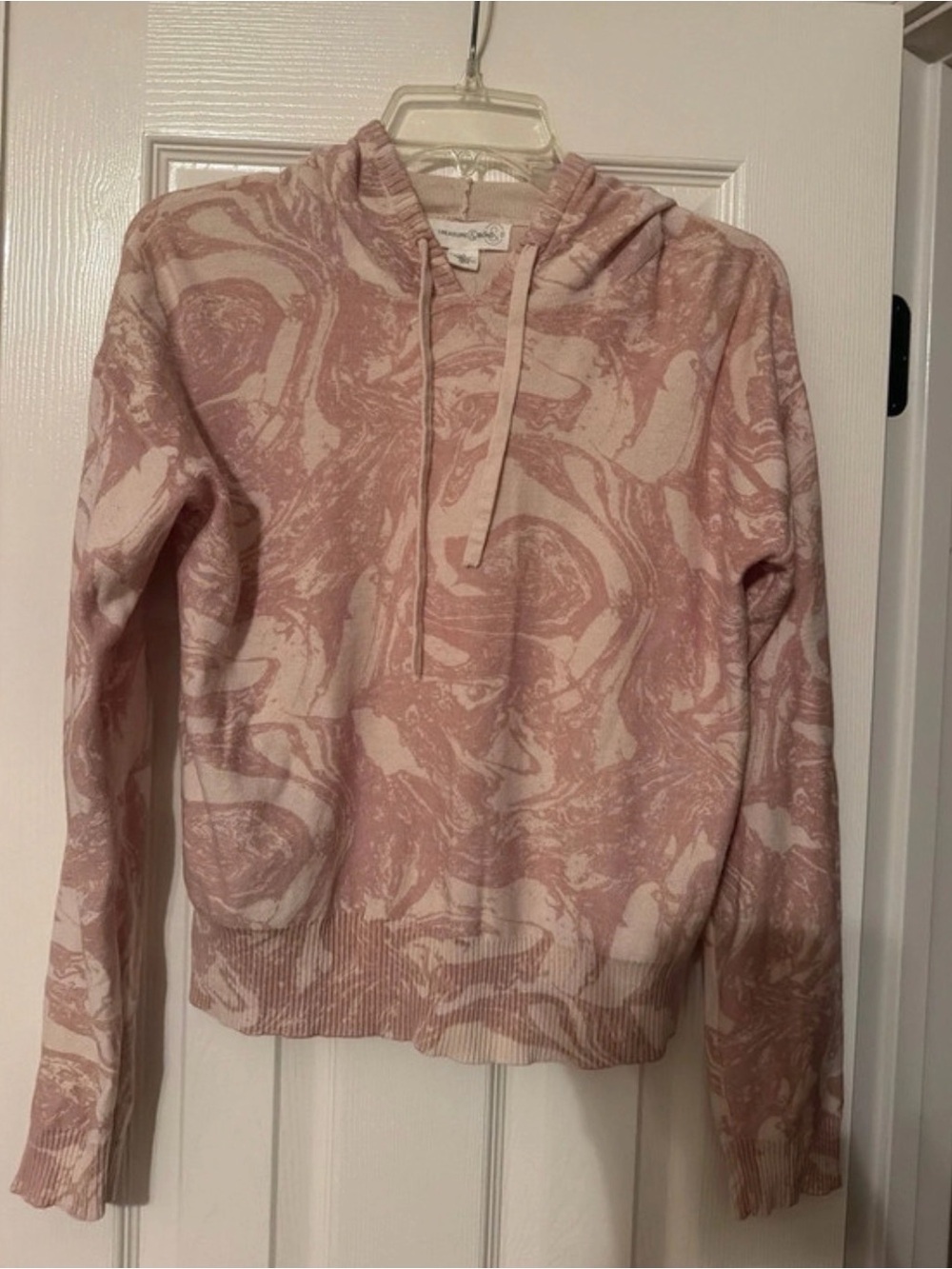 Marble-Print Pink Hoodie Top